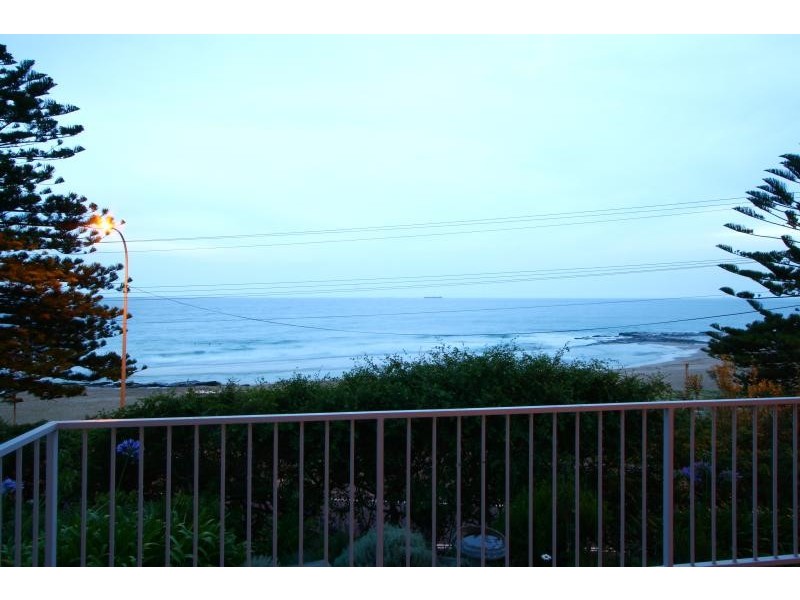 62  Lawrence Hargrave Drive, Thirroul NSW 2515