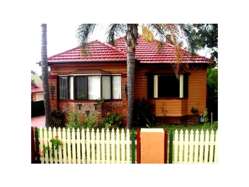 5  Redman Avenue, Thirroul NSW 2515