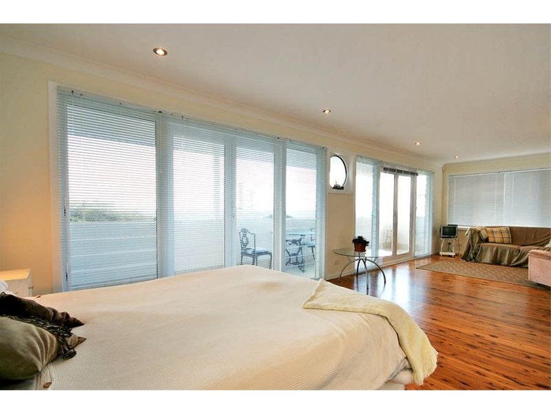 652  Lawrence Hargrave Drive, Coledale NSW 2515