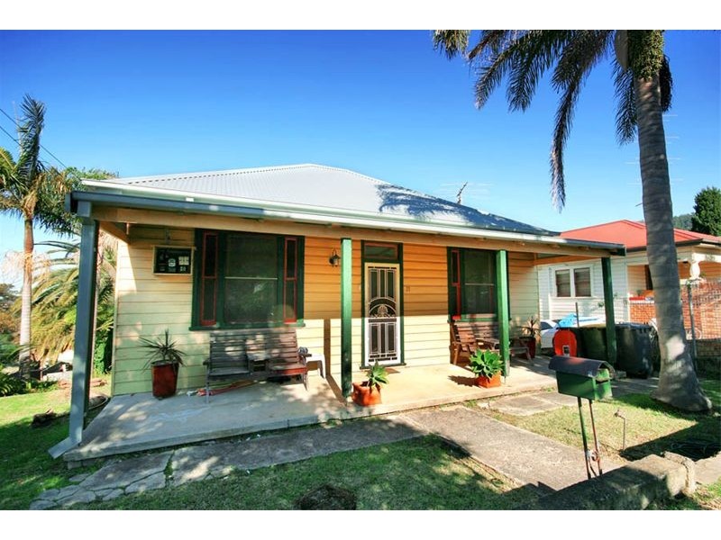 17  George Avenue, Bulli NSW 2516