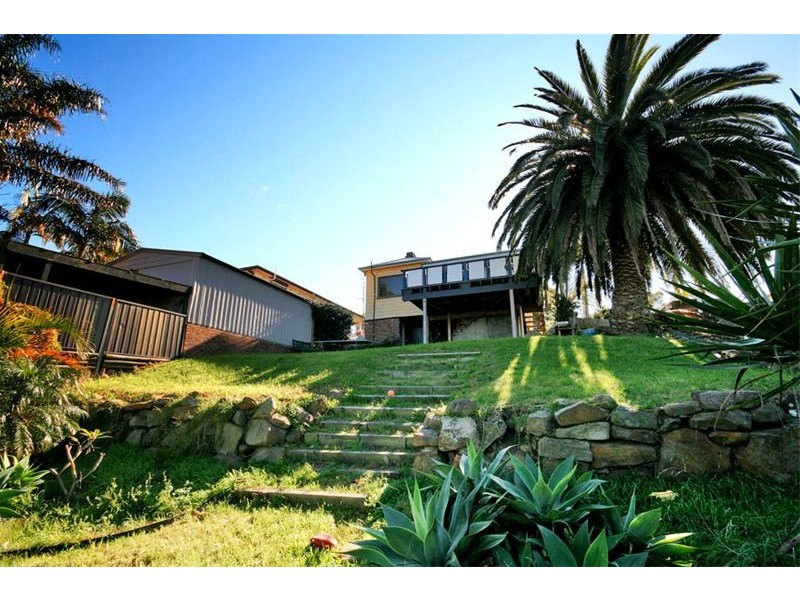 17  George Avenue, Bulli NSW 2516