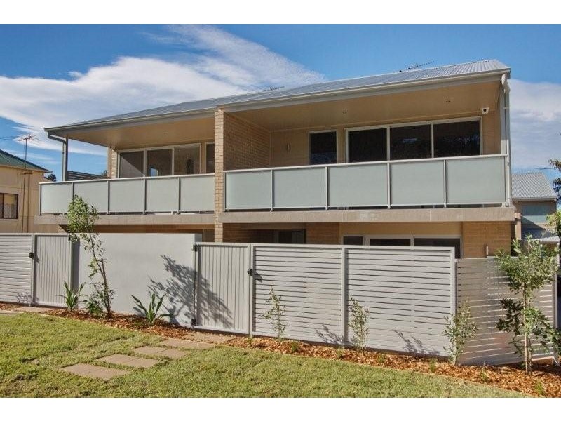 2/25  Mason Street, Thirroul NSW 2515