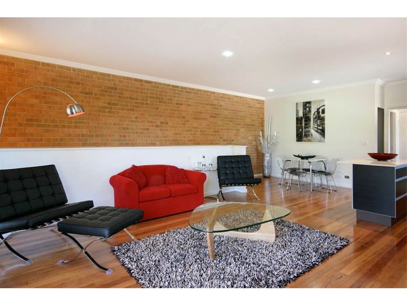 2/25  Mason Street, Thirroul NSW 2515