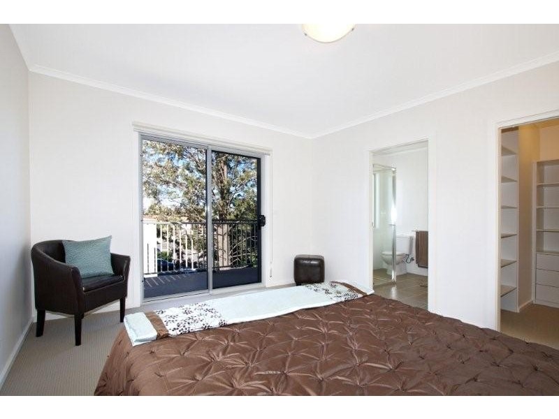 4/25  Mason Street, Thirroul NSW 2515