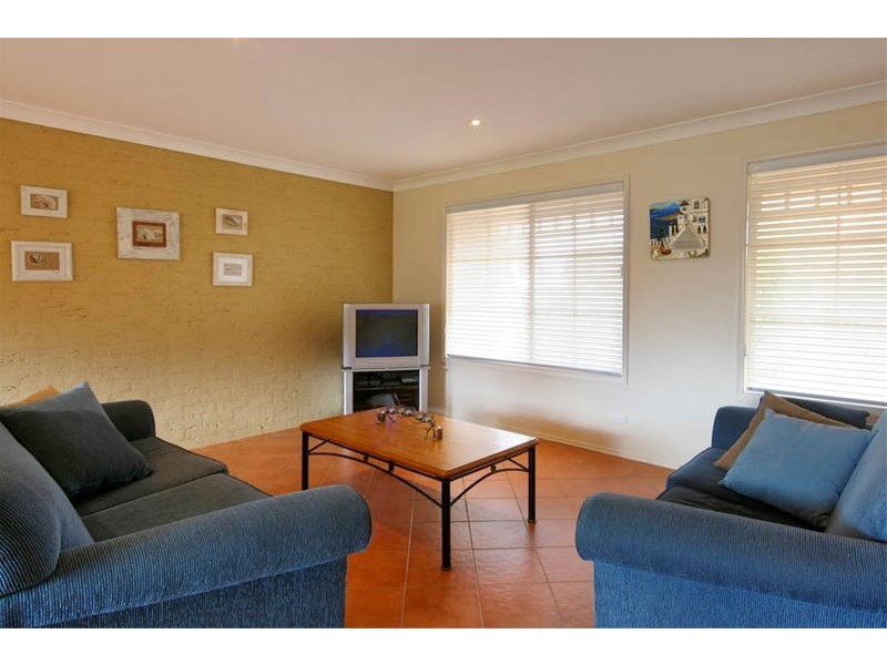 14 Seabreeze Place, Thirroul NSW 2515