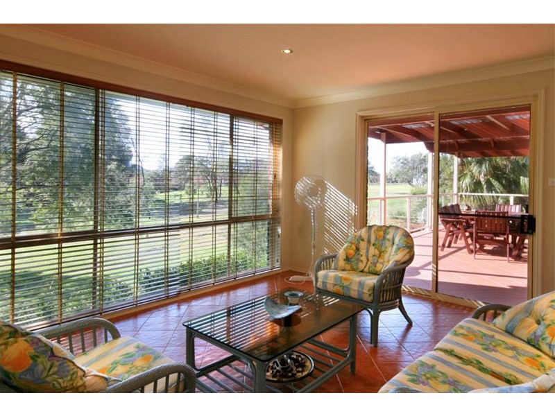 14 Seabreeze Place, Thirroul NSW 2515