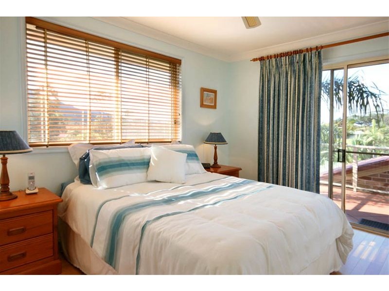14 Seabreeze Place, Thirroul NSW 2515