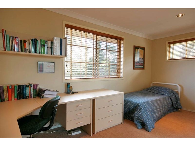 14 Seabreeze Place, Thirroul NSW 2515