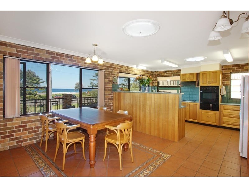 8  Mary Street, Thirroul NSW 2515