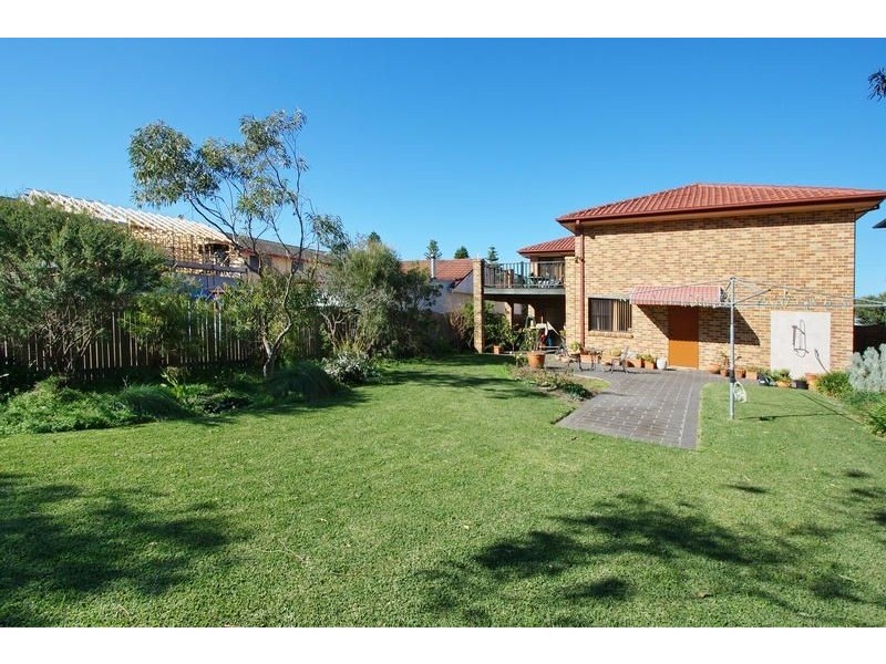 8  Mary Street, Thirroul NSW 2515