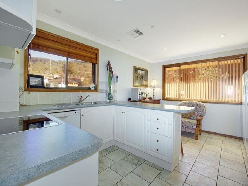 3  Cornock Avenue, Thirroul NSW 2515