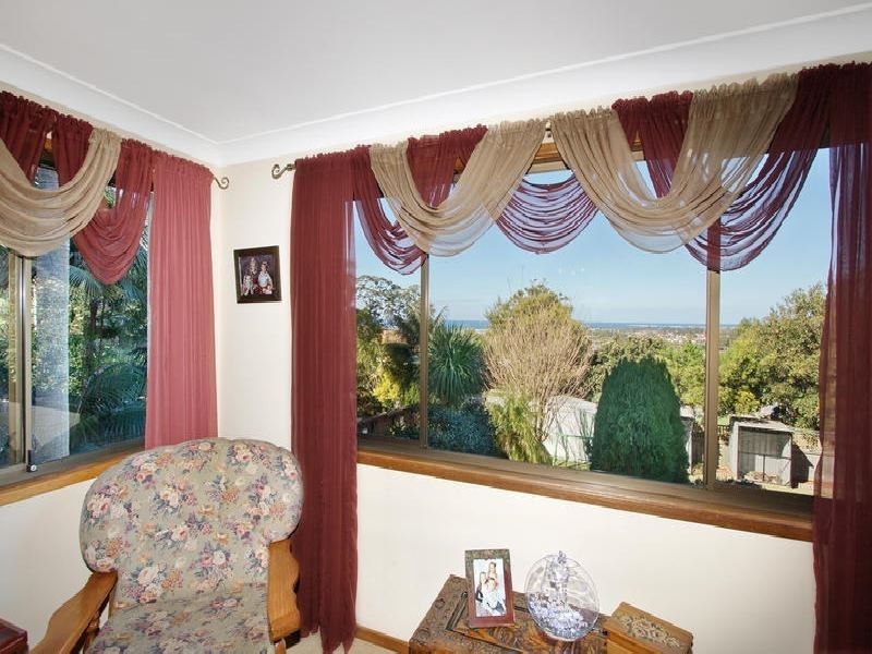 3  Cornock Avenue, Thirroul NSW 2515