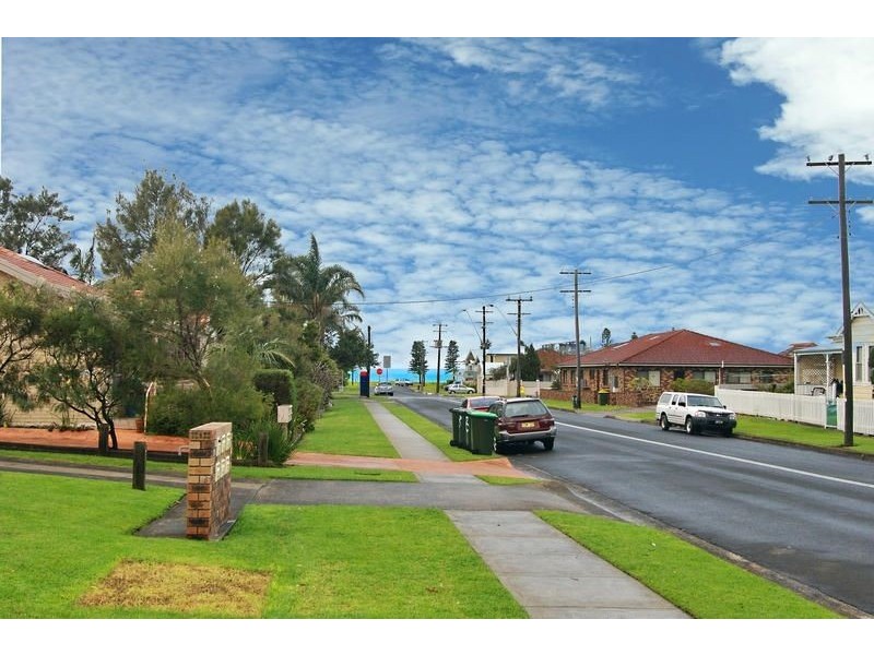 7/17  Henley Road, Thirroul NSW 2515