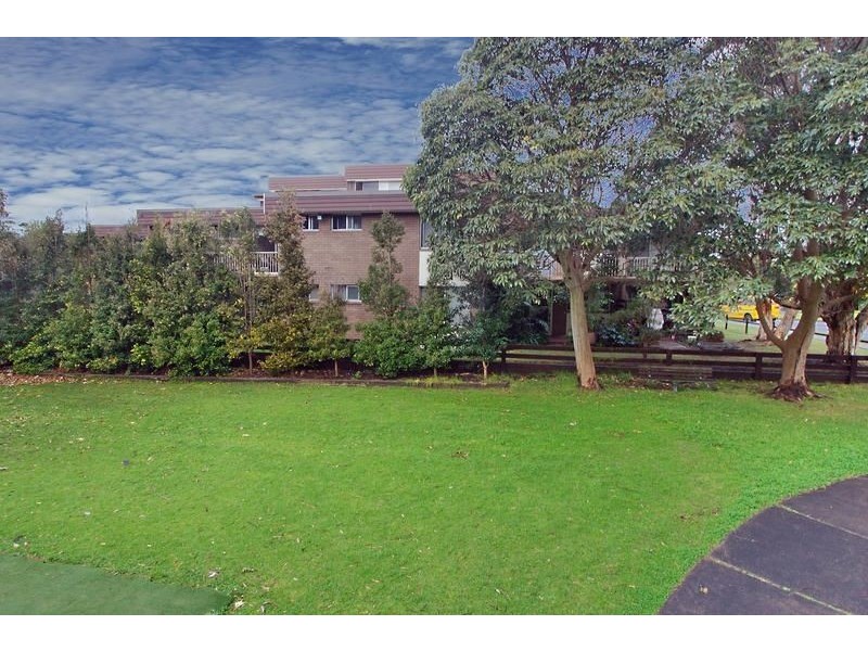 7/17  Henley Road, Thirroul NSW 2515