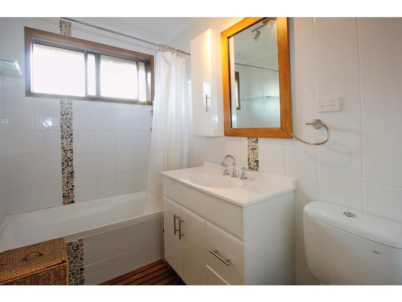 7/17  Henley Road, Thirroul NSW 2515