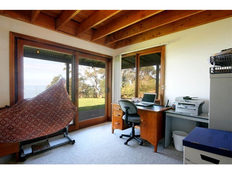 8  Railway Avenue, Scarborough NSW 2515