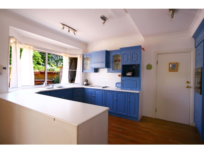 8 McCauley Street, Thirroul NSW 2515