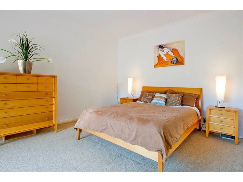 8 McCauley Street, Thirroul NSW 2515