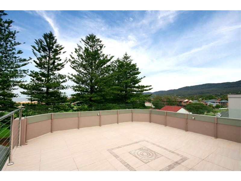 35 The Esplanade, Thirroul NSW 2515