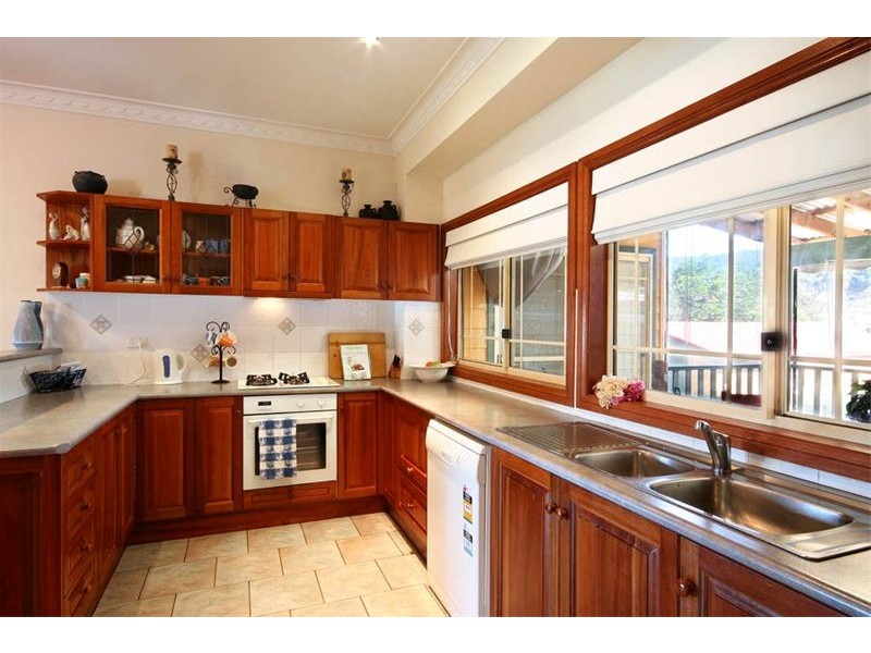 10  Hicks Road, Thirroul NSW 2515