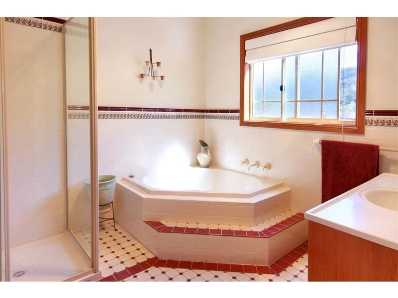 10  Hicks Road, Thirroul NSW 2515