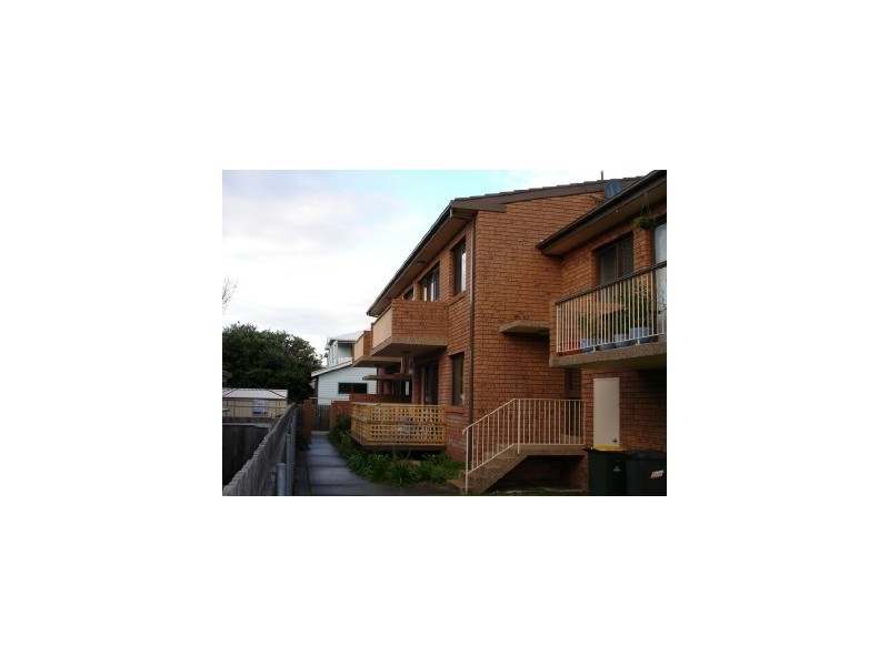 4/18  Ocean Street, Thirroul NSW 2515