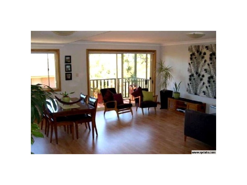 2/25  Soudan Street, Thirroul NSW 2515