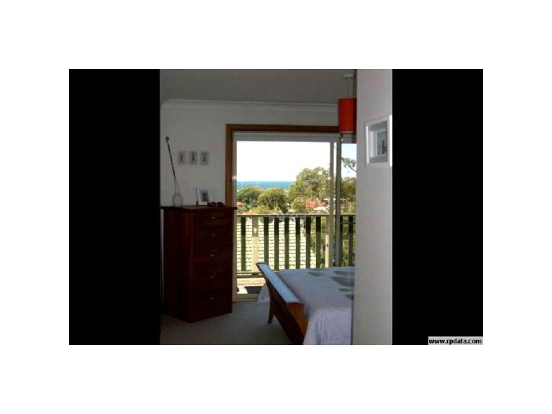 2/25  Soudan Street, Thirroul NSW 2515