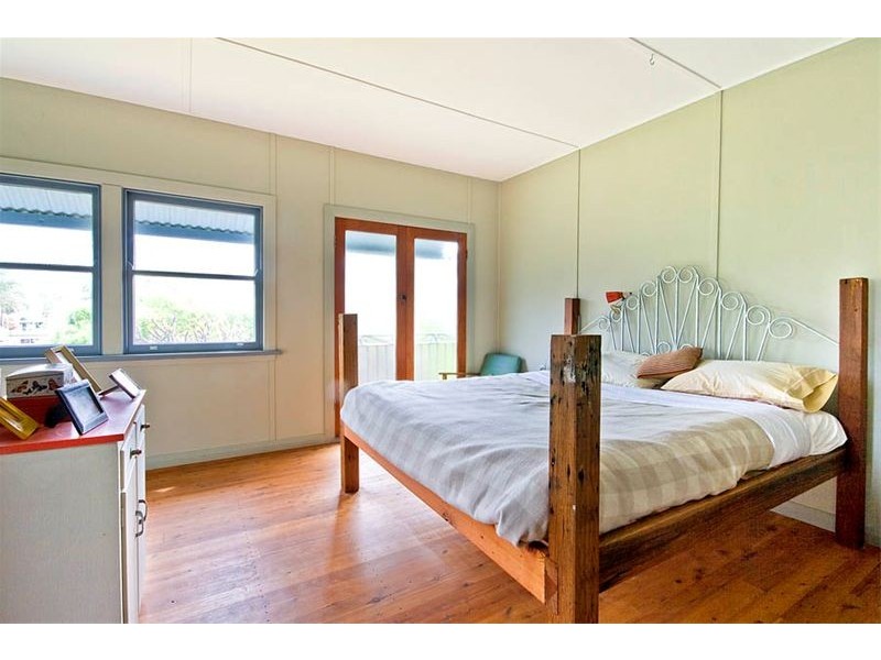 1 Spray Street, Thirroul NSW 2515