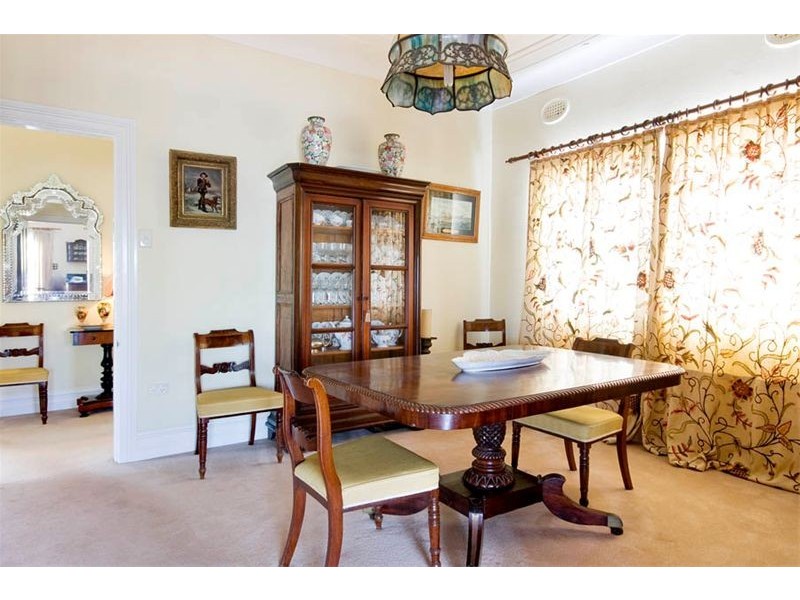 9 Woodland Avenue, Thirroul NSW 2515