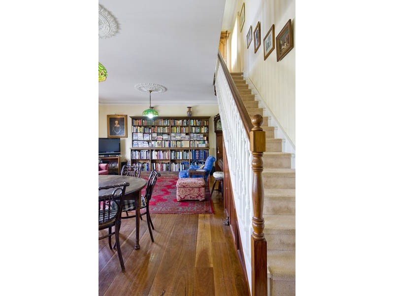 9 Woodland Avenue, Thirroul NSW 2515