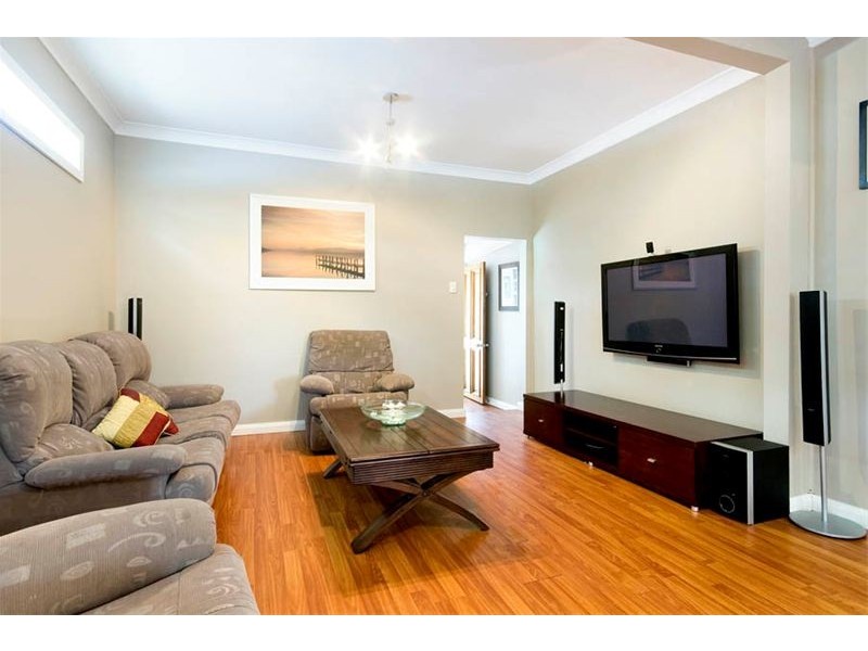 27 Redman Avenue, Thirroul NSW 2515