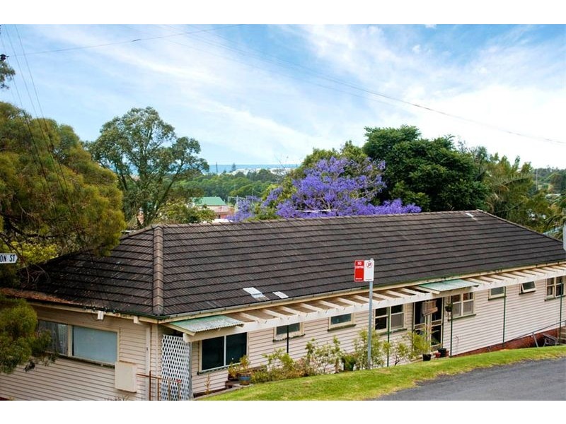 5 Virginia Terrace, Thirroul NSW 2515