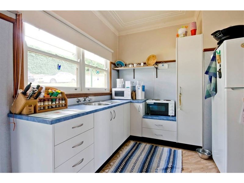 5 Virginia Terrace, Thirroul NSW 2515