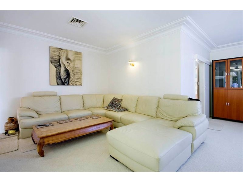 17  Austin Street, Woonona NSW 2517