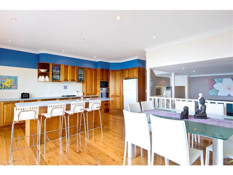 753 Lawrence Hargrave Drive, Coledale NSW 2515