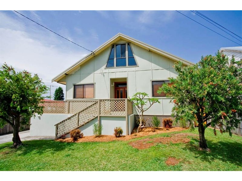 30  The Waves, Thirroul NSW 2515