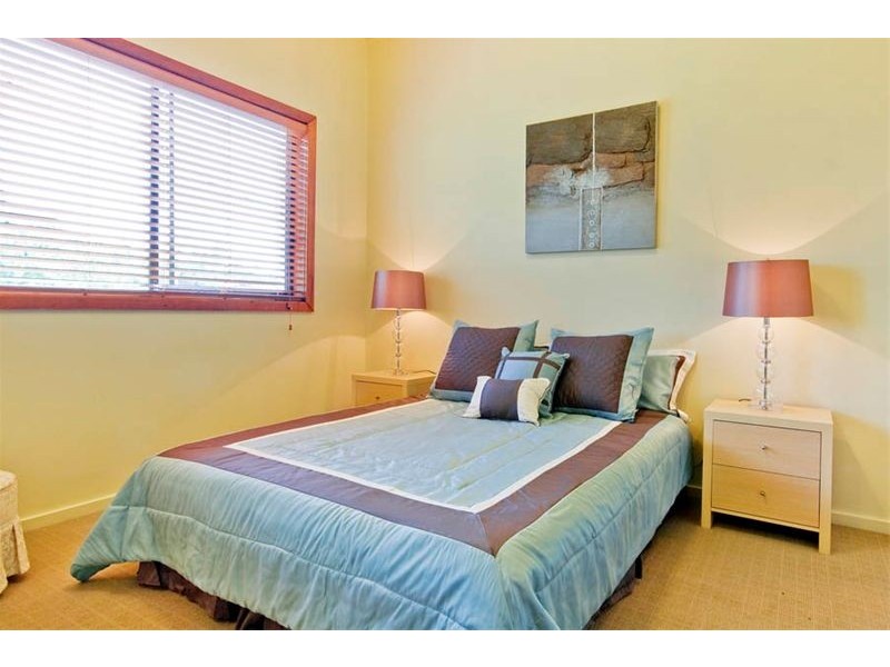 30  The Waves, Thirroul NSW 2515