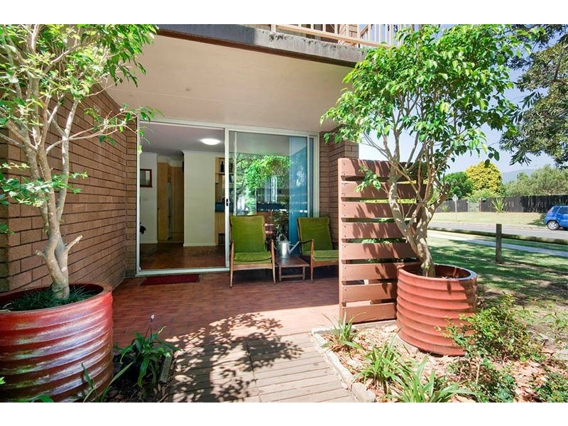 1/17  Henley Road, Thirroul NSW 2515