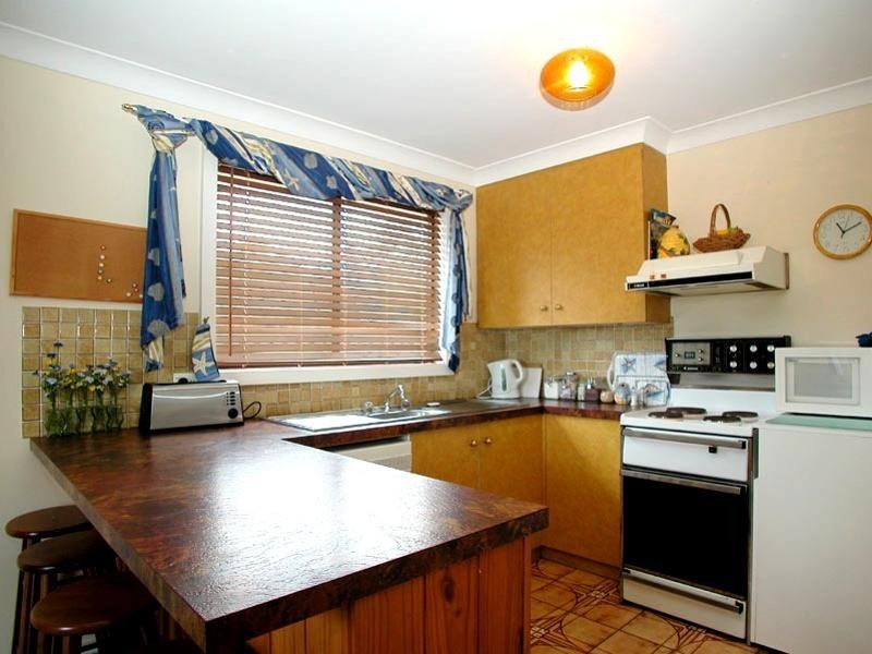 12 Corbett Avenue, Thirroul NSW 2515