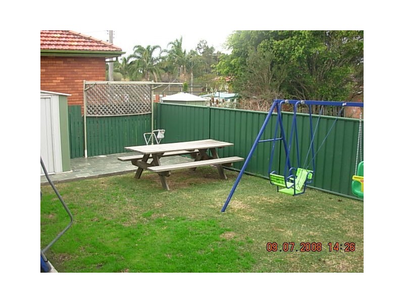 9  Gilbert, Corrimal NSW 2518