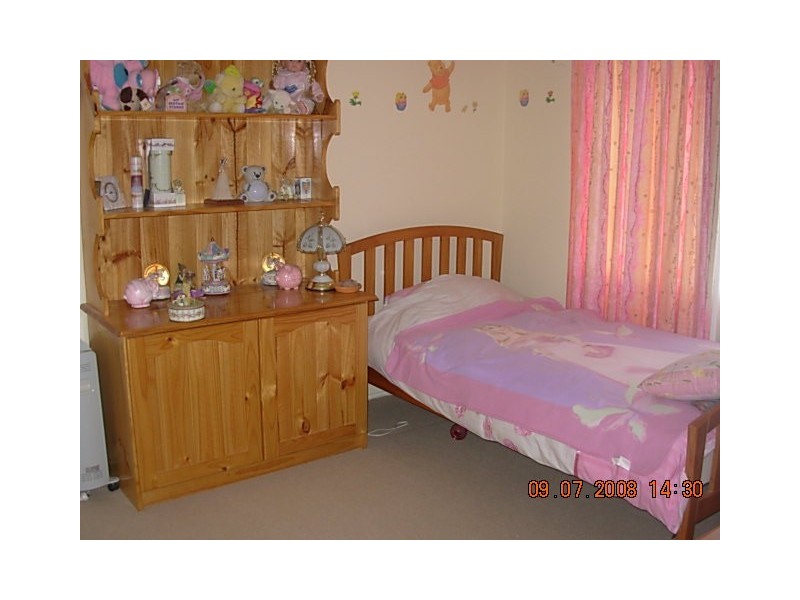 9  Gilbert, Corrimal NSW 2518