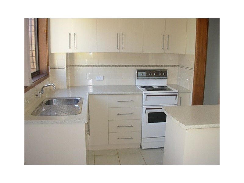 2/1  The Avenue, Bellambi NSW 2518