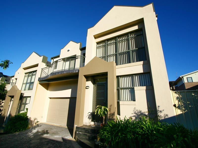 3/6  Barker Street, Balgownie NSW 2519