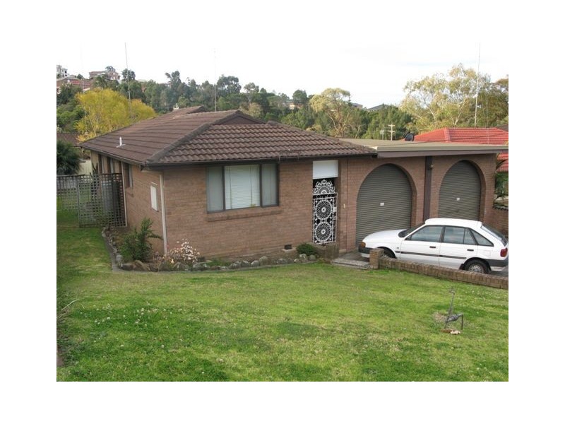 8  Brendon Avenue, Unanderra NSW 2526