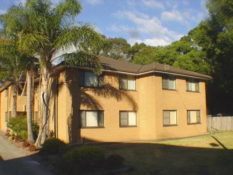 2/2  The Avenue, Corrimal NSW 2518