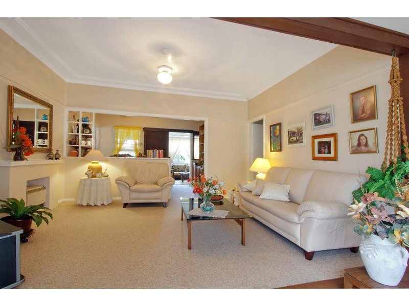 15  Ziems Avenue, Towradgi NSW 2518