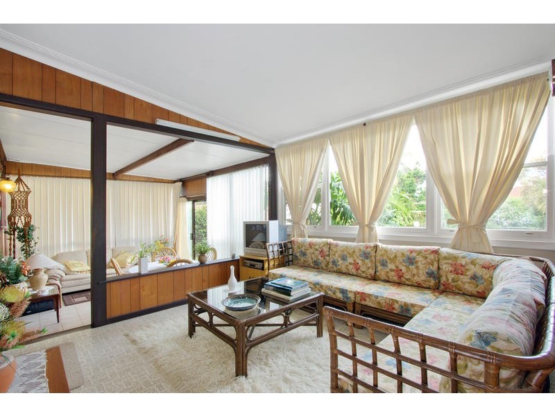 15  Ziems Avenue, Towradgi NSW 2518