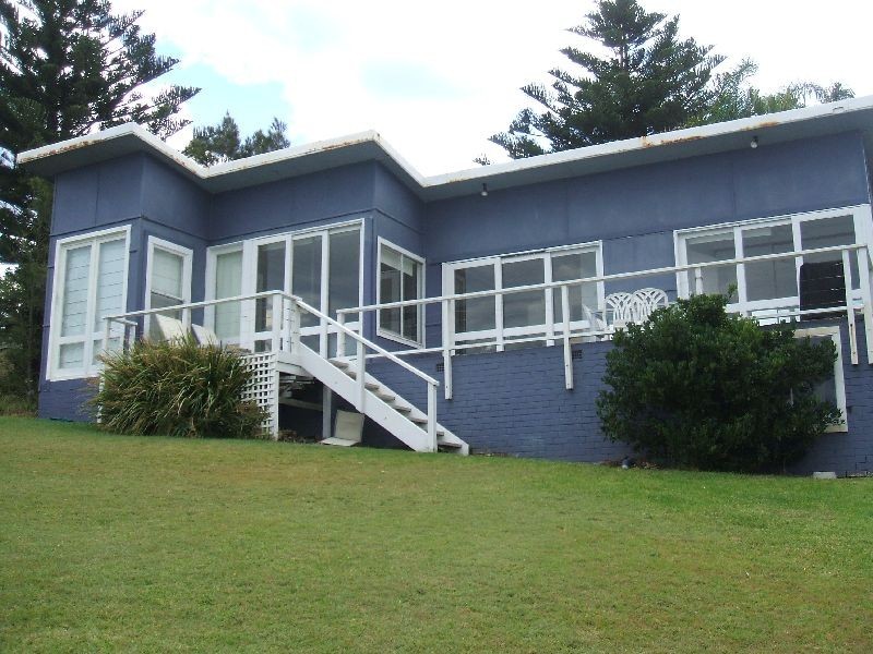 15 Kallaroo Avenue, Stanwell Park NSW 2508
