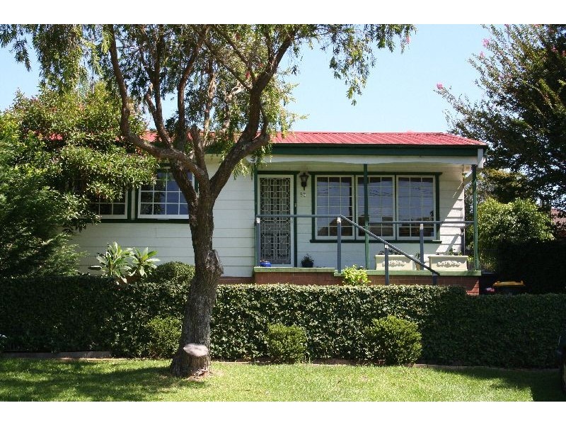 50 Walker Street, Helensburgh NSW 2508